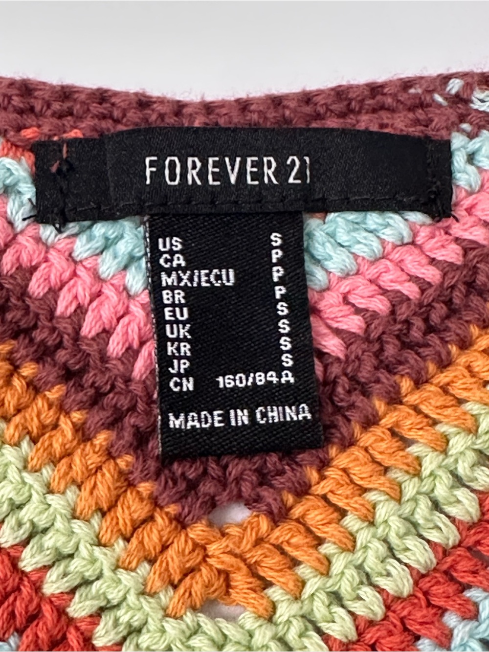 Forever 21 Women Crop Top Sz Small Crochet Multicolor Chevron Boho Festival Vest - Picture 7 of 8